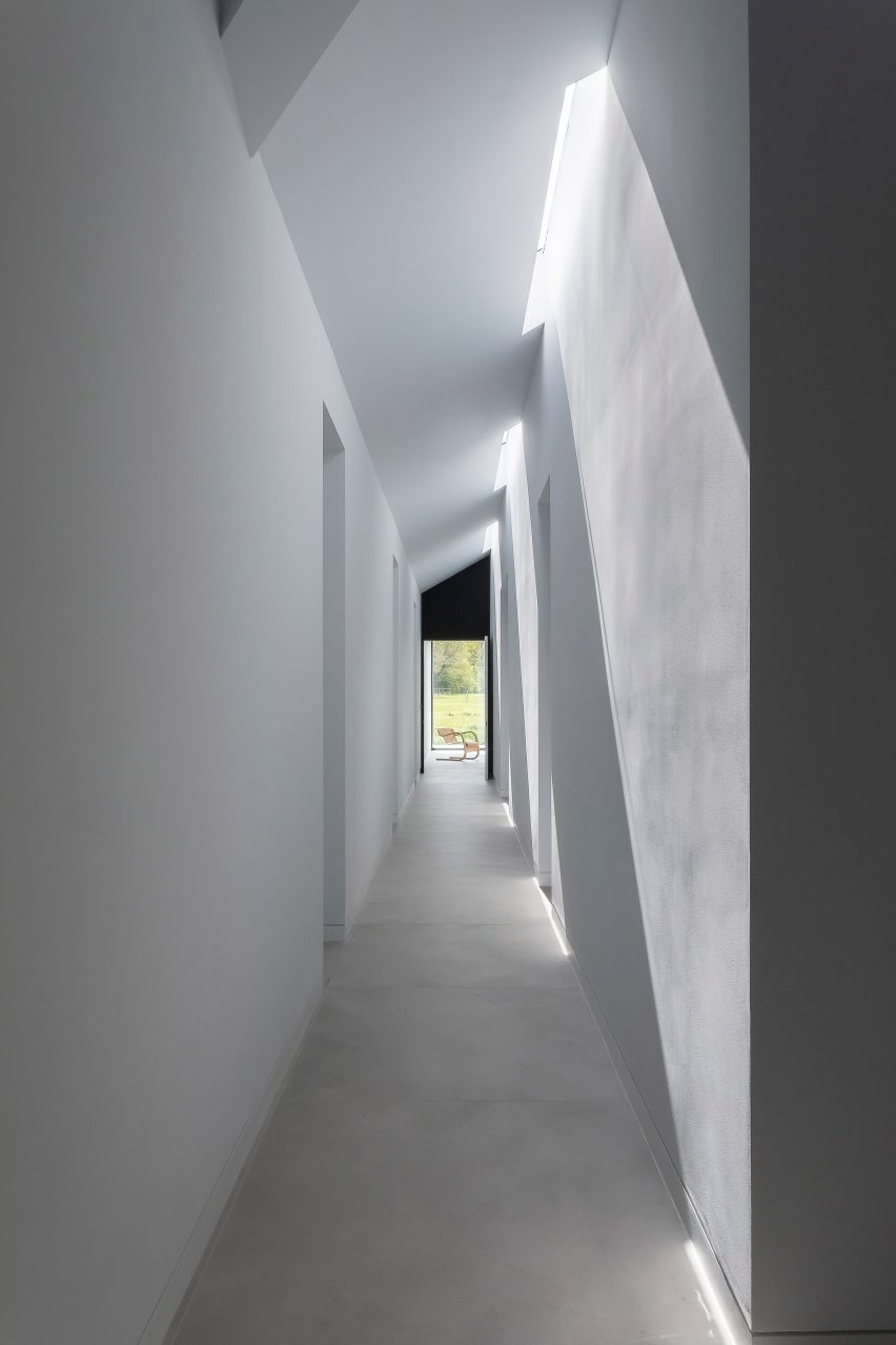 Weald House by Mailen Design and Peter Bradford Architects