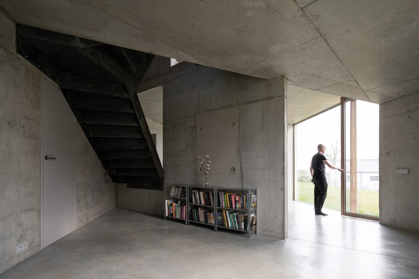 House of Seven Floors by Maly Chmel