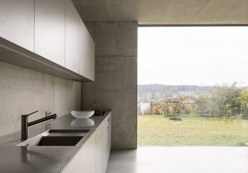 House of Seven Floors by Maly Chmel
