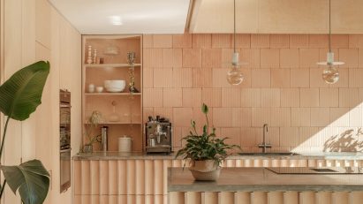 St Albans extension by Michael Henriksen