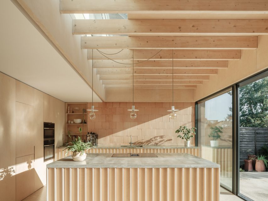 St Albans extension by Michael Henriksen