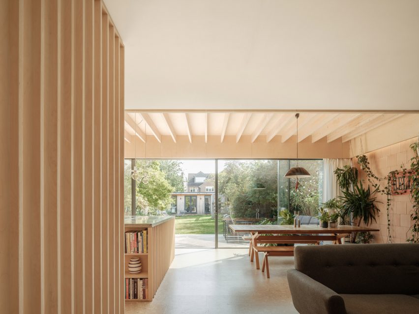 St Albans extension by Michael Henriksen