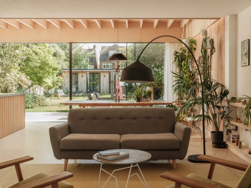 St Albans extension by Michael Henriksen