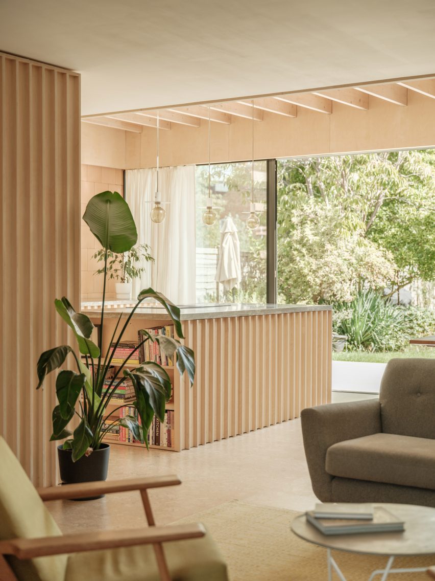 St Albans extension by Michael Henriksen