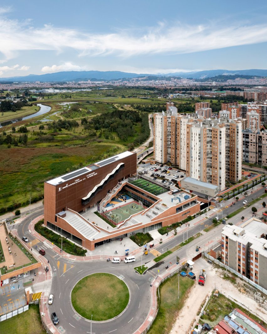 Lucila Rubio de Laverde school by Nómena Arquitectura
