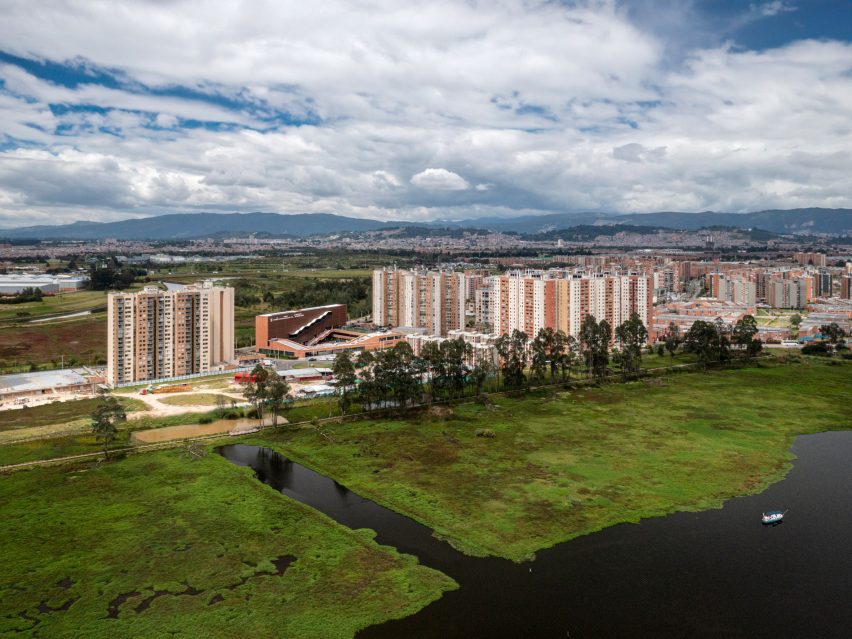 Lucila Rubio de Laverde school by Nómena Arquitectura