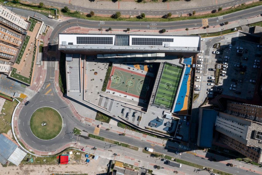 Lucila Rubio de Laverde school by Nómena Arquitectura