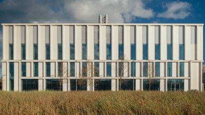 University of Aberdeen Science and Teaching Hub by Reiach and Hall Architects