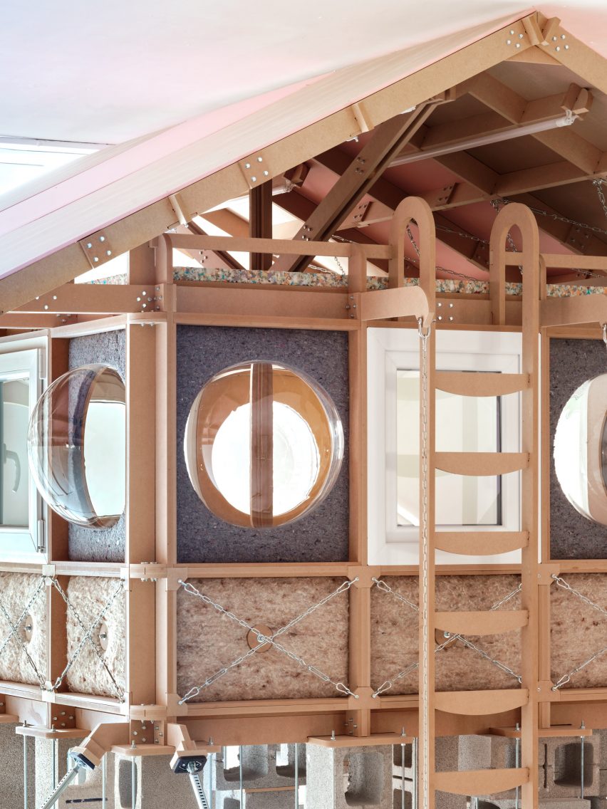 Takk bedroom structure