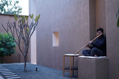 Courtyard at Sār Residence