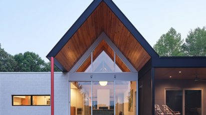 Dogtrot House by Studio Becker Xu