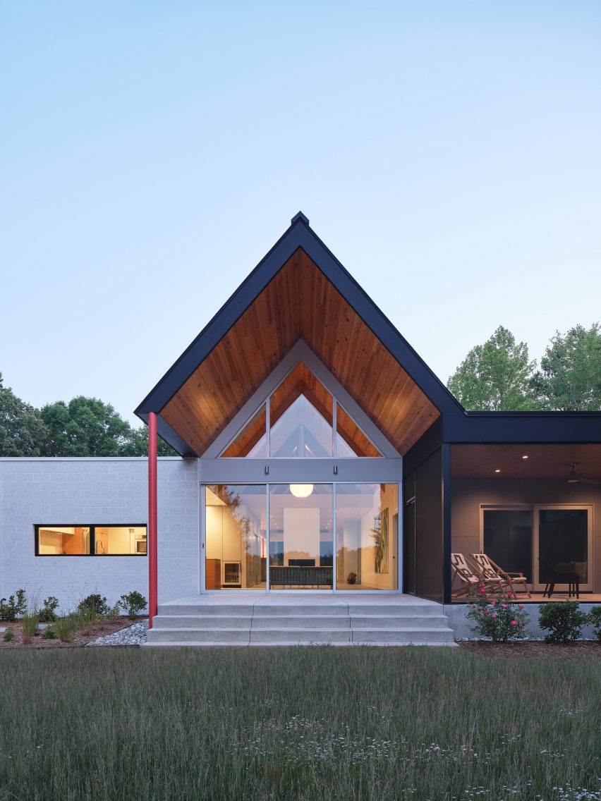 Dogtrot House by Studio Becker Xu