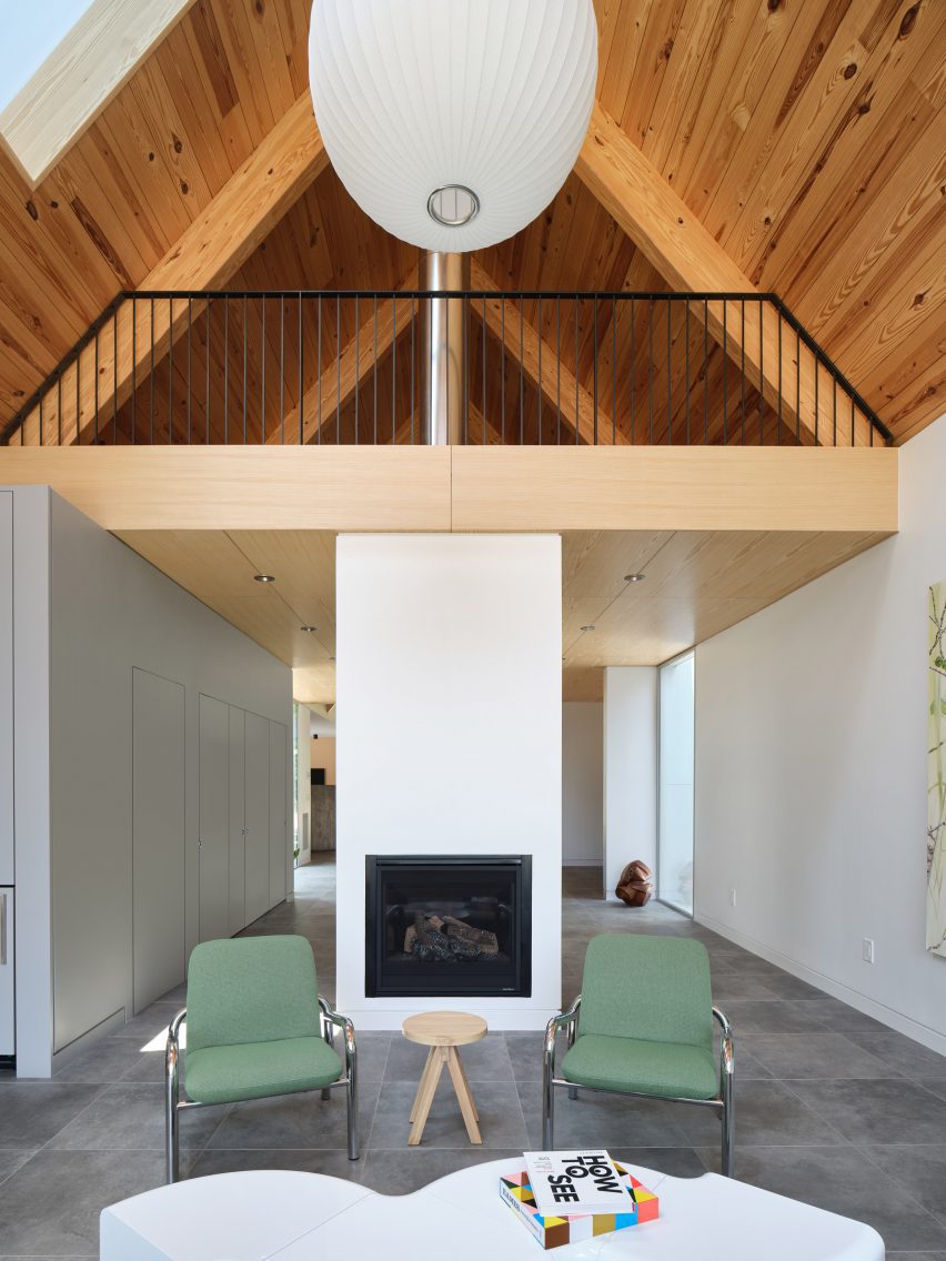 Dogtrot House by Studio Becker Xu
