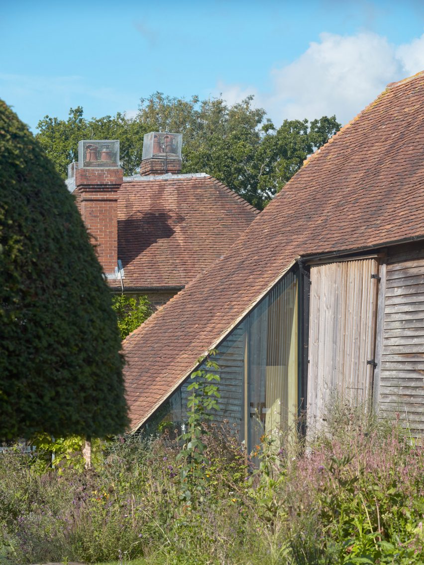 Underwing Workshop by Ashton Porter Architects