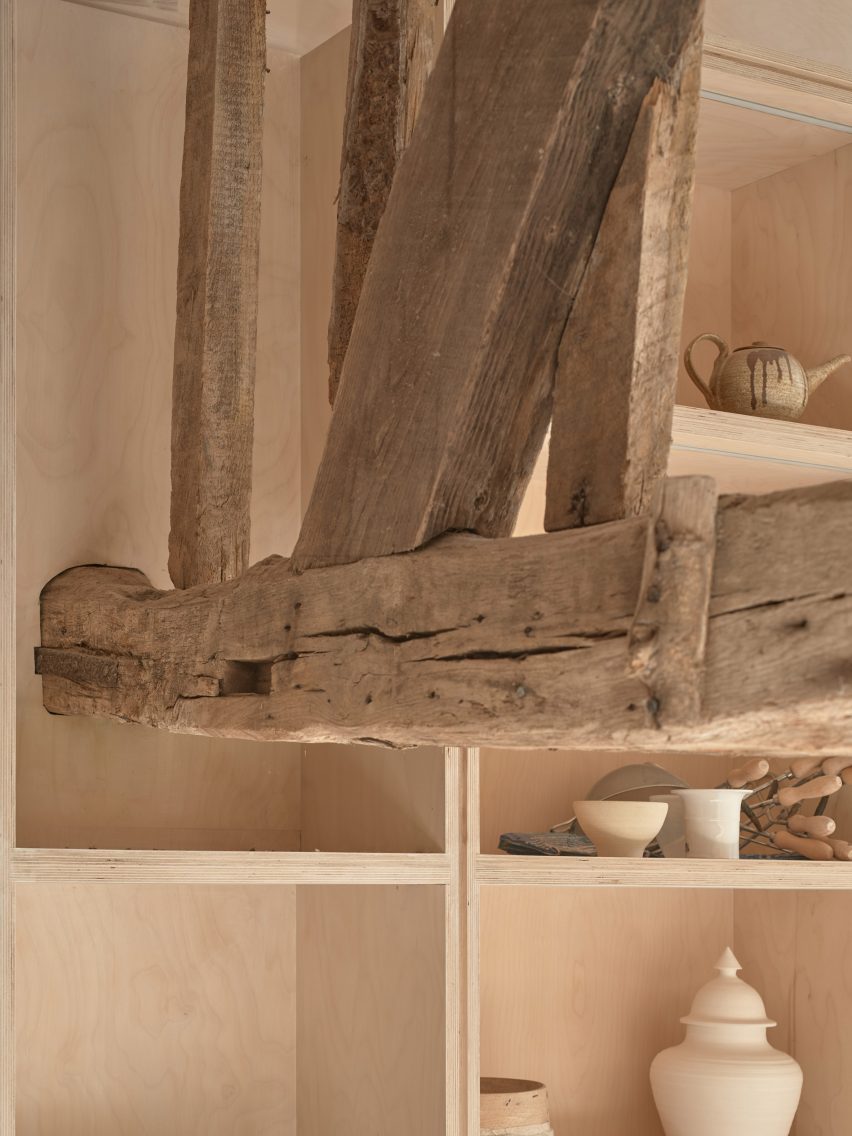 Underwing Workshop by Ashton Porter Architects