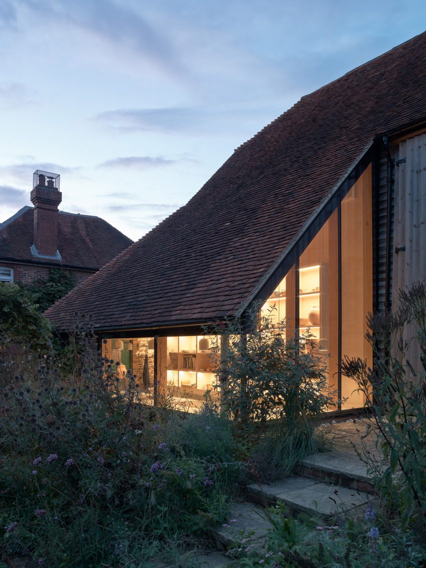 Underwing Workshop by Ashton Porter Architects