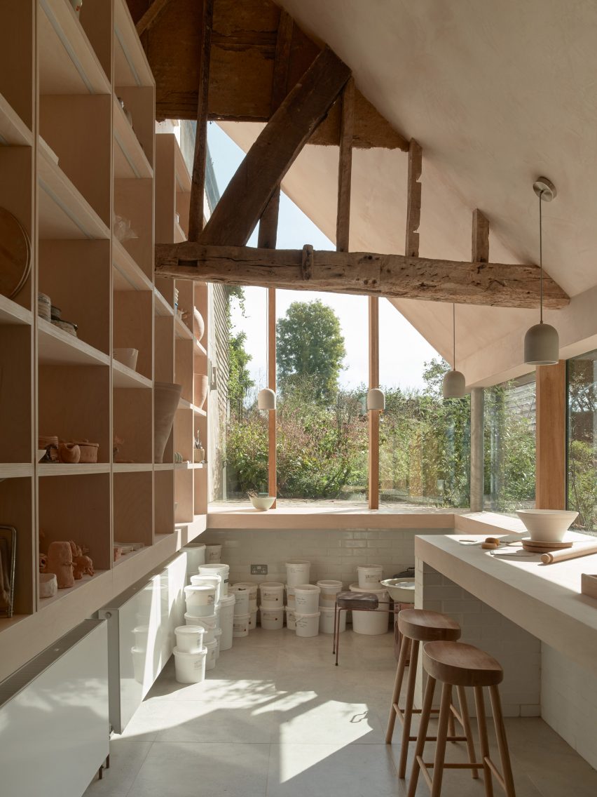 Underwing Workshop by Ashton Porter Architects