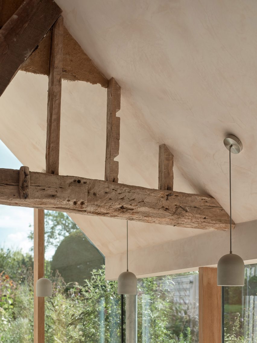 Underwing Workshop by Ashton Porter Architects
