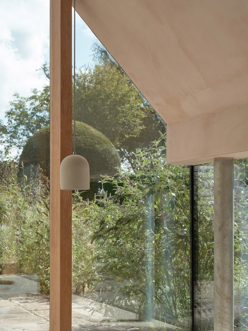 Underwing Workshop by Ashton Porter Architects