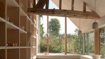 Underwing Workshop by Ashton Porter Architects