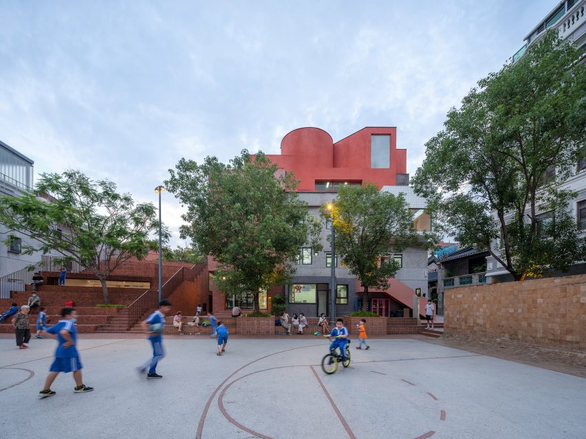 Nantou Hybrid Building by Urbanus