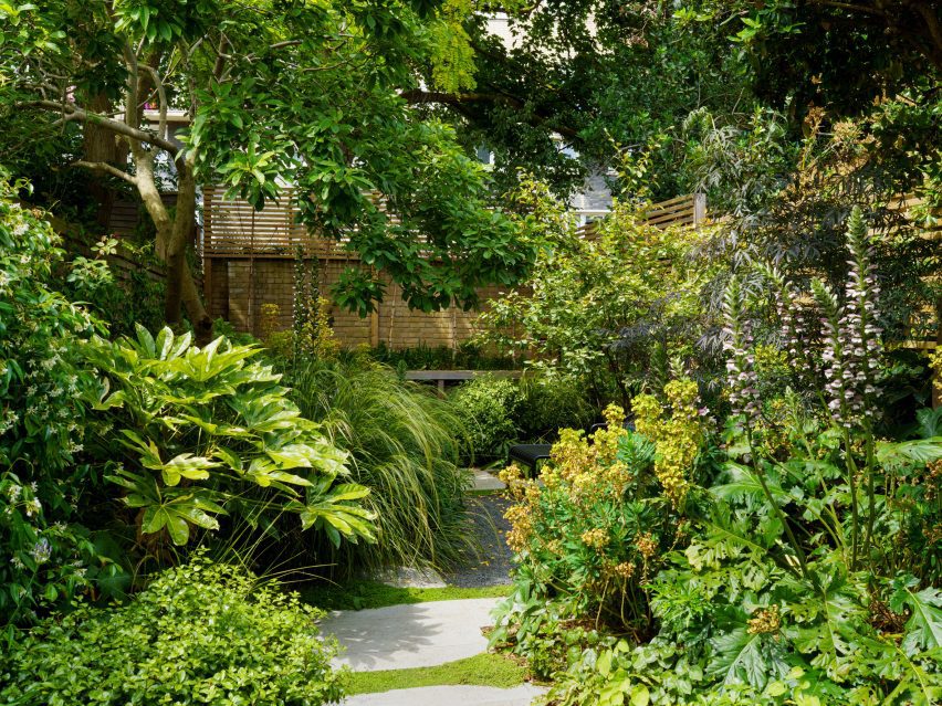 Verdant House in London by CAN