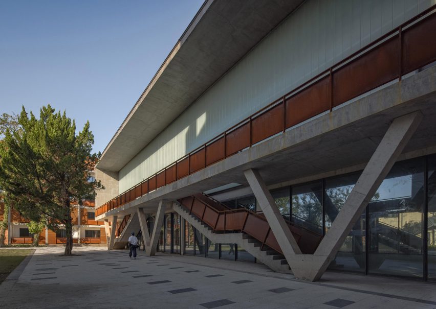 Wuzhen Rural Brewery Renovation by Lichao Architecture Design Studio