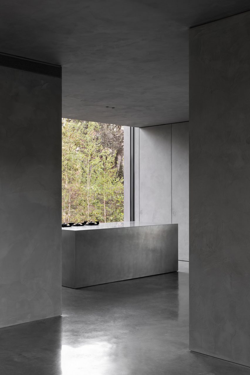 Grey House by Adam Kane Architects