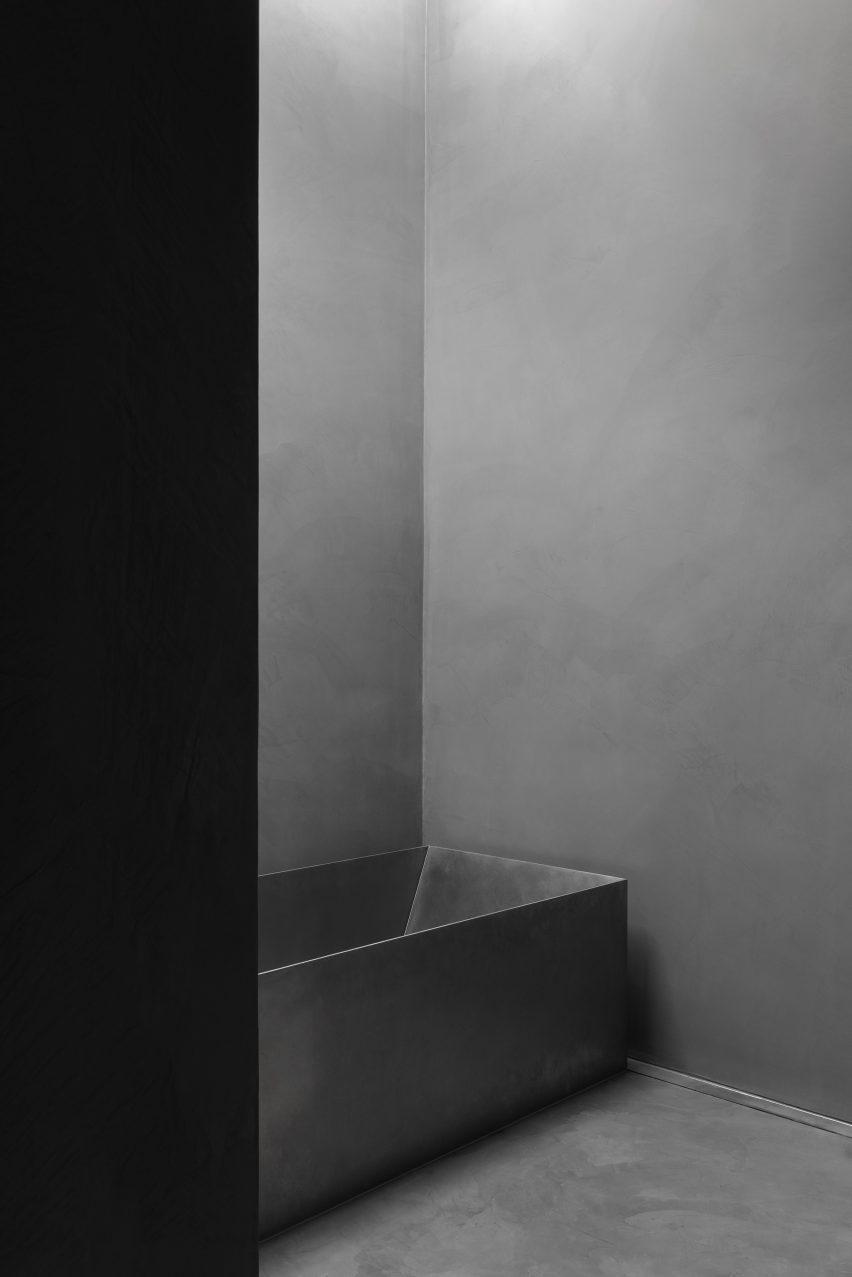 Grey House by Adam Kane Architects