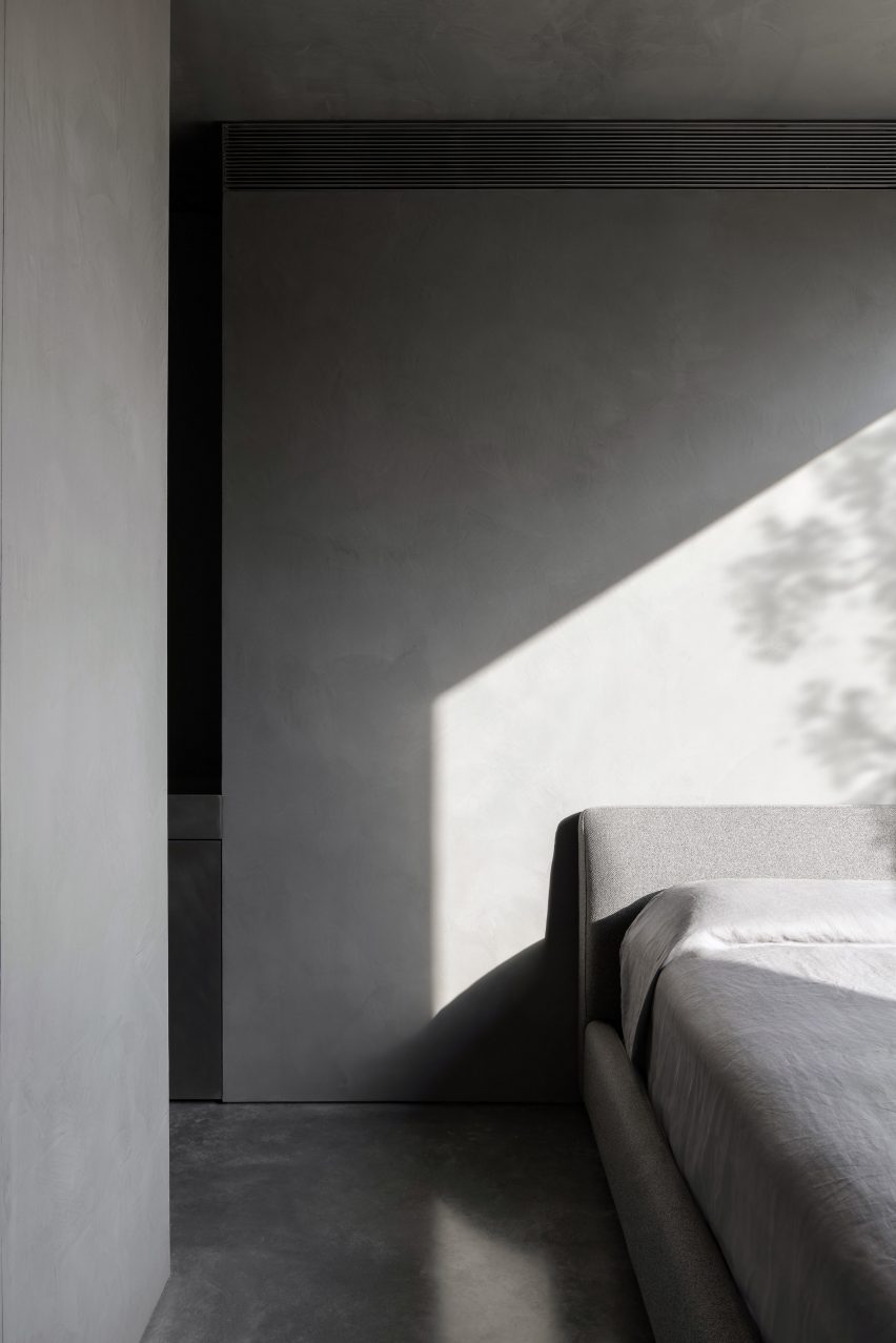Grey House by Adam Kane Architects
