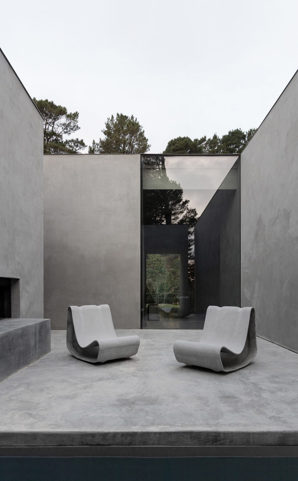 Grey House by Adam Kane Architects