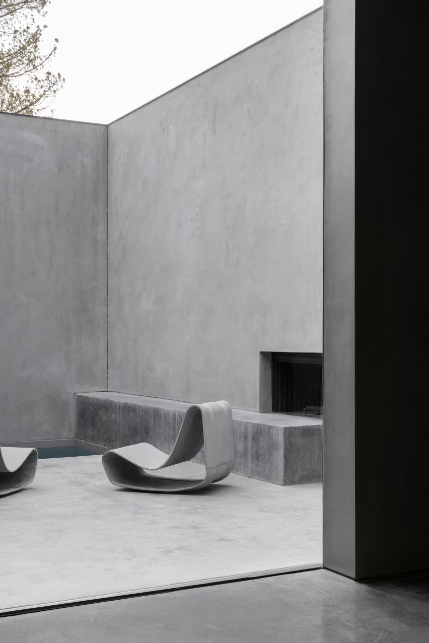 Grey House by Adam Kane Architects