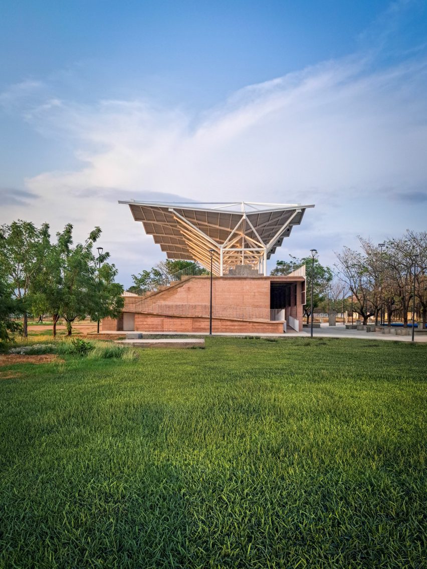 Mexican Grandstand by Aidia Studio