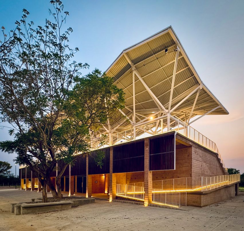 Mexican Grandstand by Aidia Studio