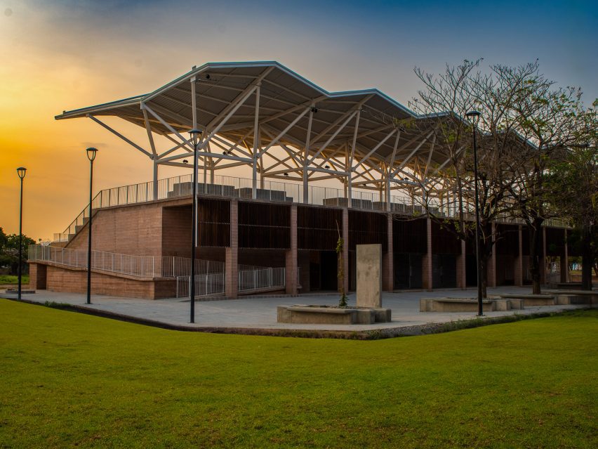 Mexican Grandstand by Aidia Studio