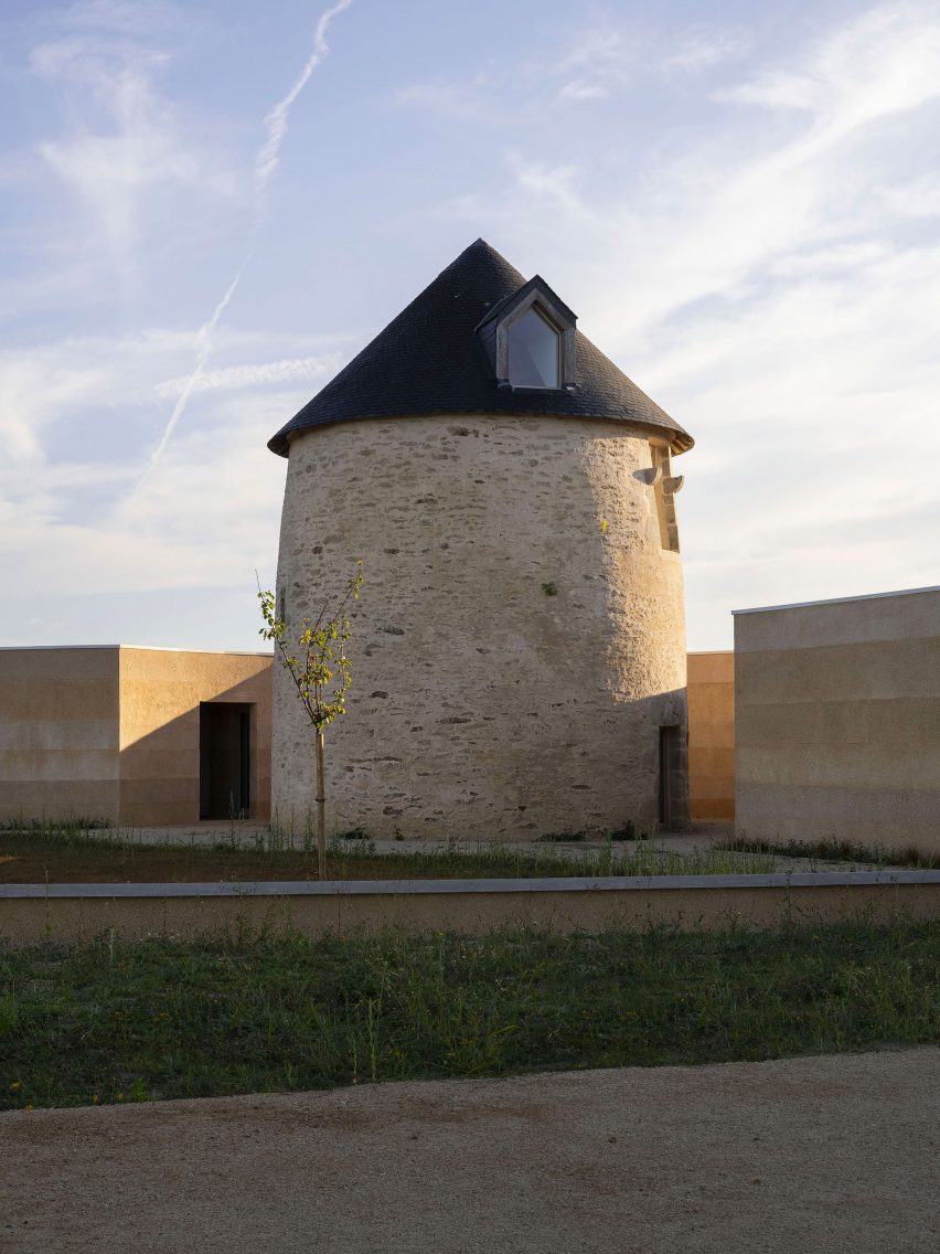 Wine Storehouse by Carmen Maurice Architecture