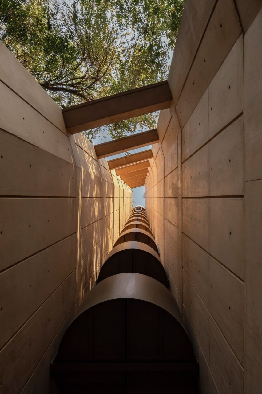Tonalá 15 by CRB Arquitectos