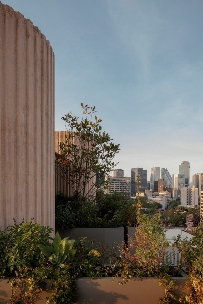 Tonalá 15 by CRB Arquitectos