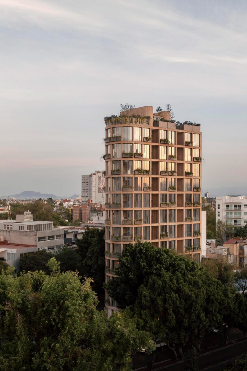 Tonalá 15 by CRB Arquitectos