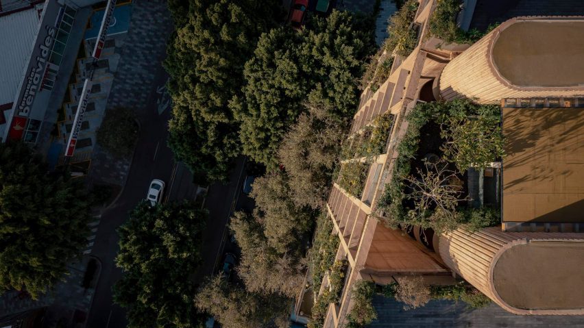 Tonalá 15 by CRB Arquitectos