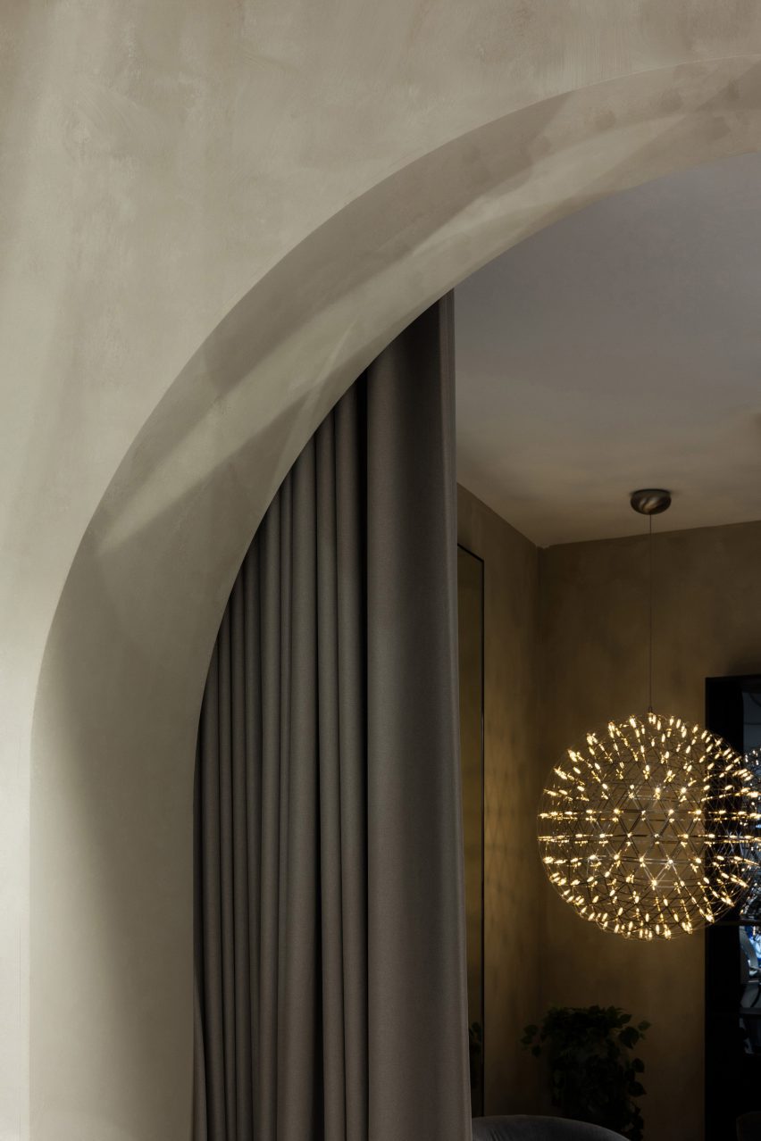 Cybex unveils Paris flagship store