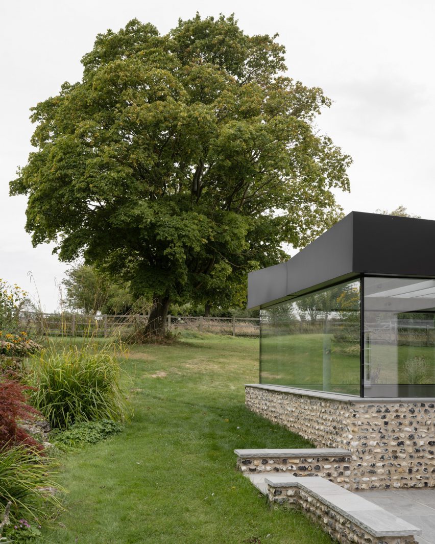 Flint Farm extension by Will Gamble Architects