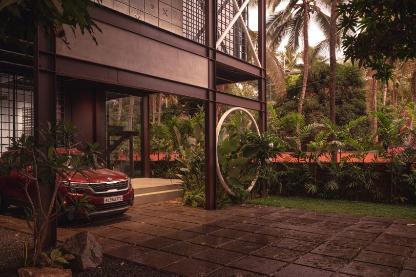 House XO in Kerala by 3dor Concepts