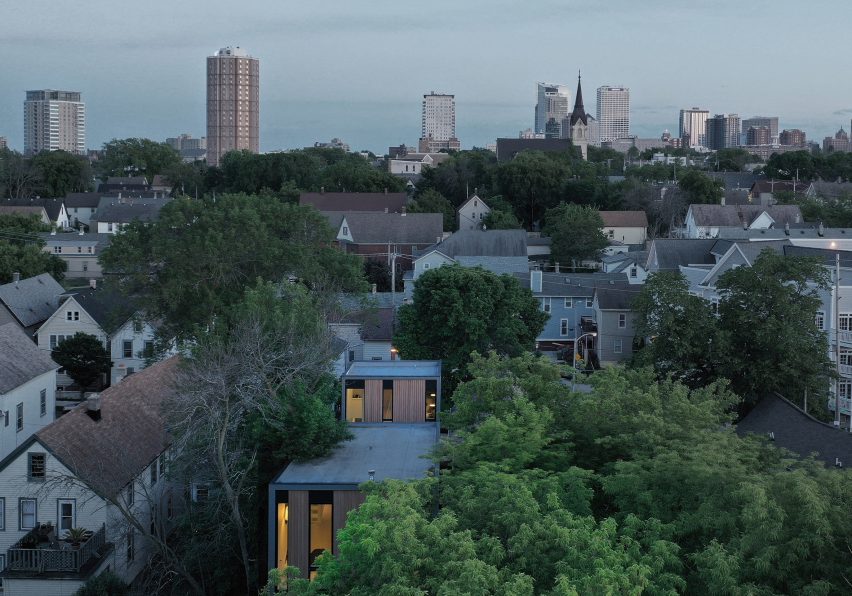 Curtain House by Johnsen Schmaling Architects