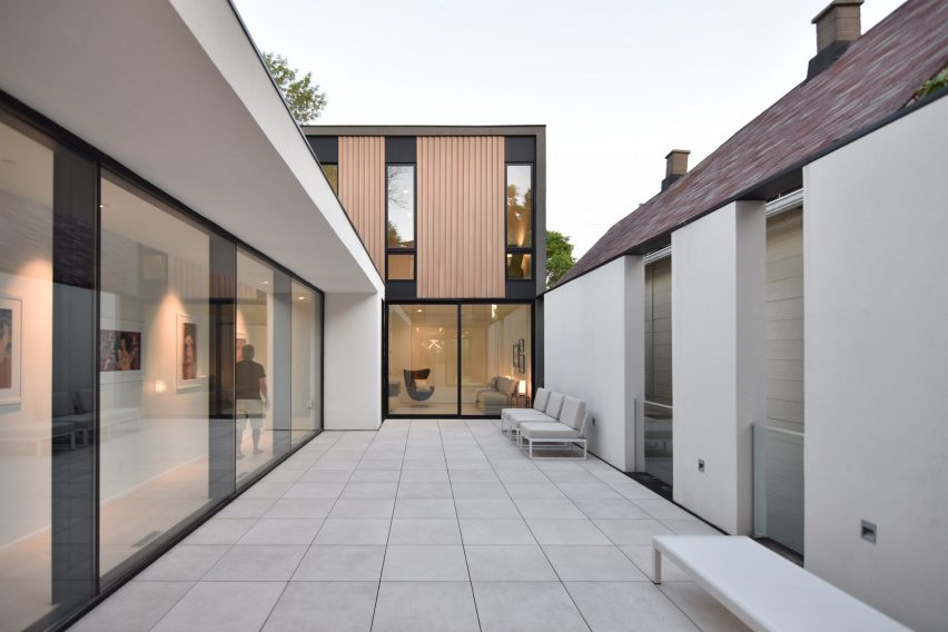 Curtain House by Johnsen Schmaling Architects