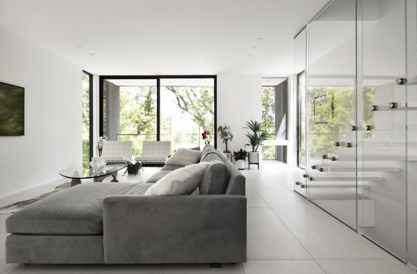 Curtain House by Johnsen Schmaling Architects