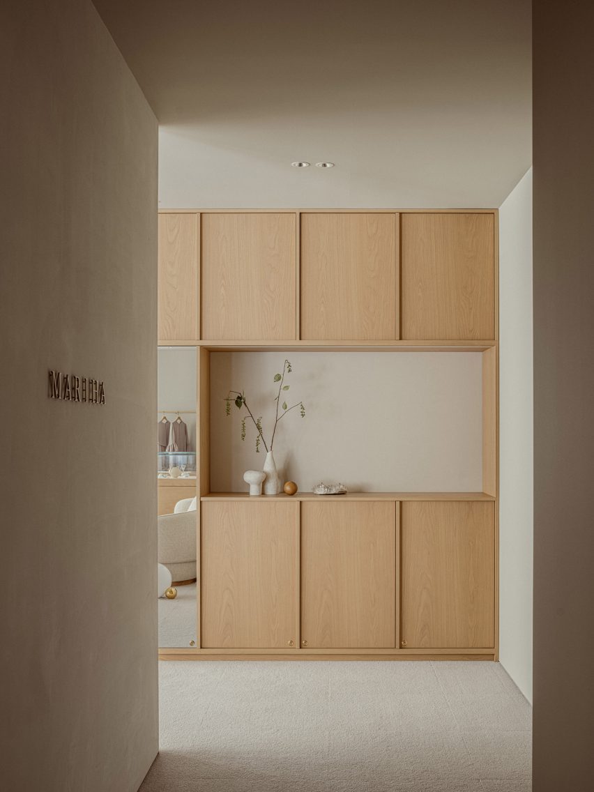 Mariha Salon by Keiji Ashizawa Design