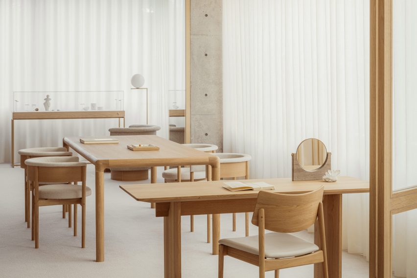 Mariha Salon by Keiji Ashizawa Design