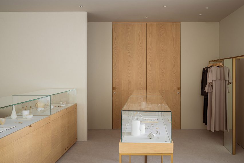 Mariha Salon by Keiji Ashizawa Design