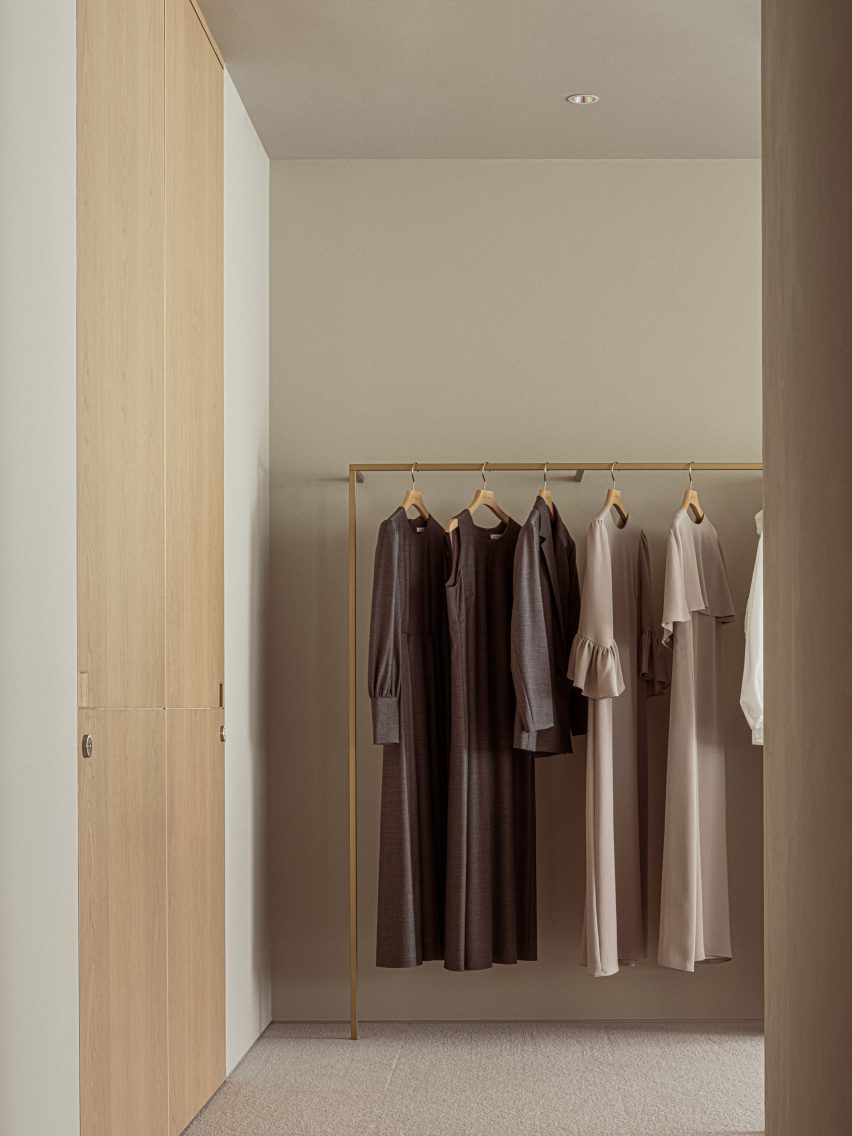 Mariha Salon by Keiji Ashizawa Design